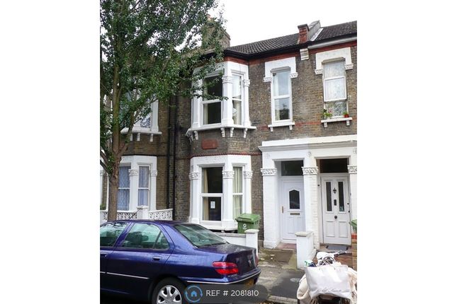 Terraced house to rent in Dayton Grove, London