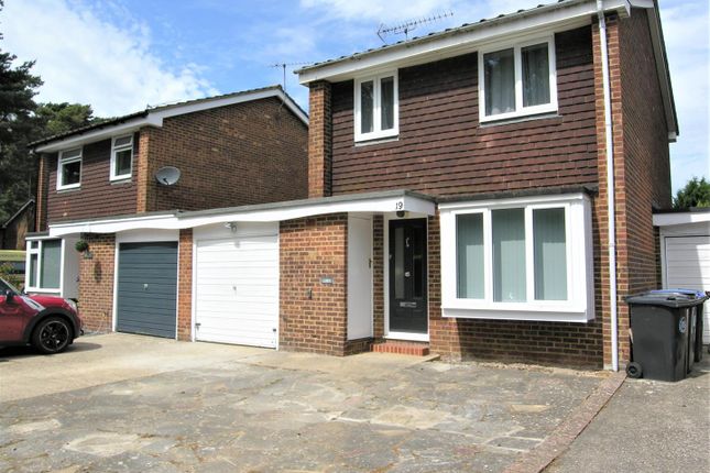 Thumbnail Link-detached house to rent in Muirfield Road, Woking