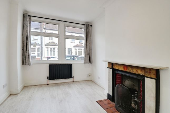 61, Colchester Road, Southend-on-sea photo 3