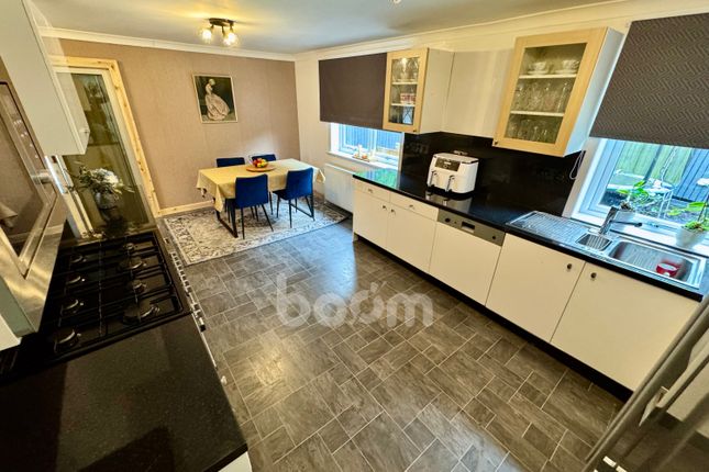17, Lochlibo Court Girdle Toll, Irvine photo 4