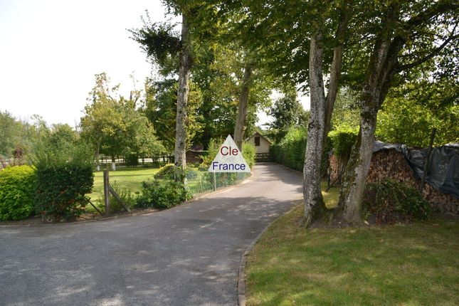 Equestrian property for sale in Villemer, Ile-De-France, 77250, France