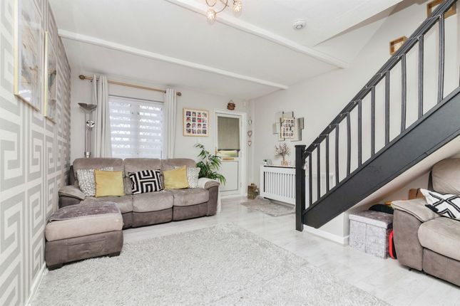 End terrace house for sale in Raeswood Gardens, Glasgow