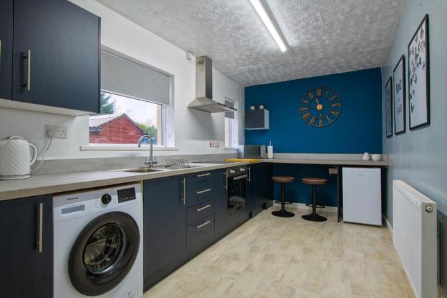21, Rookwood View, West Yorkshire photo 5