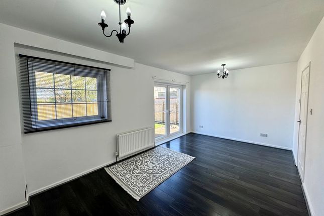 56, Chipchase Court, Whitley Bay photo 4