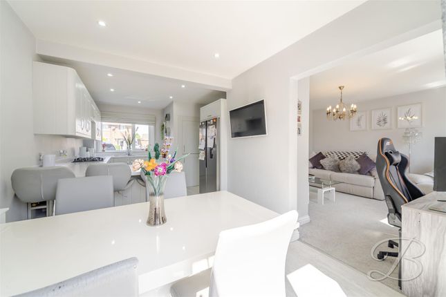 20, Elyn Avenue, Chesterfield photo 4