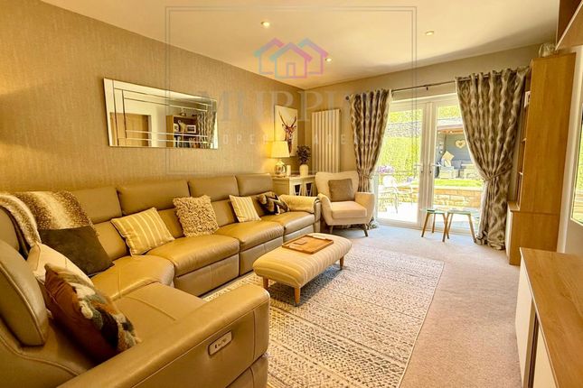 25 Hill Drive, Pontefract photo 5