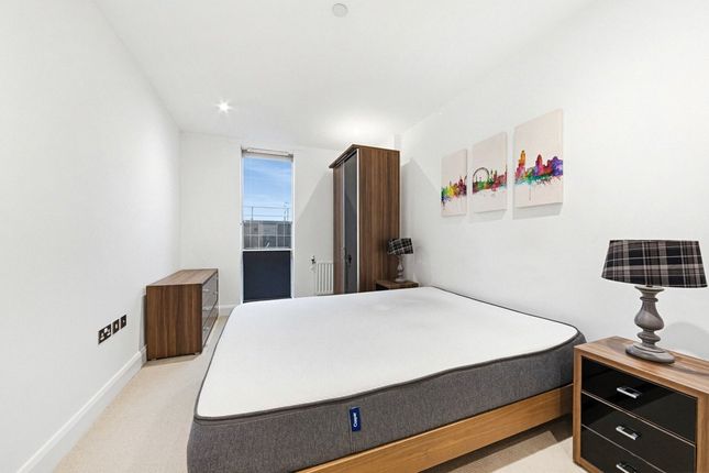 Flat 1004,, Hoey Court, London photo 3