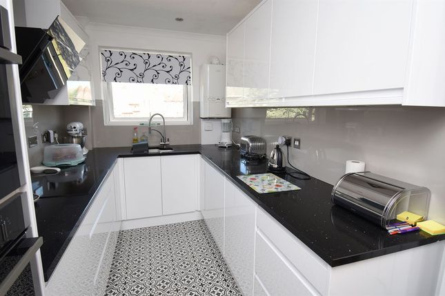 Flat 5 Bishops Court, 34 Castle Road, Whitstable photo 4