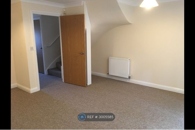 Whitevine Close, Yeovil photo 5