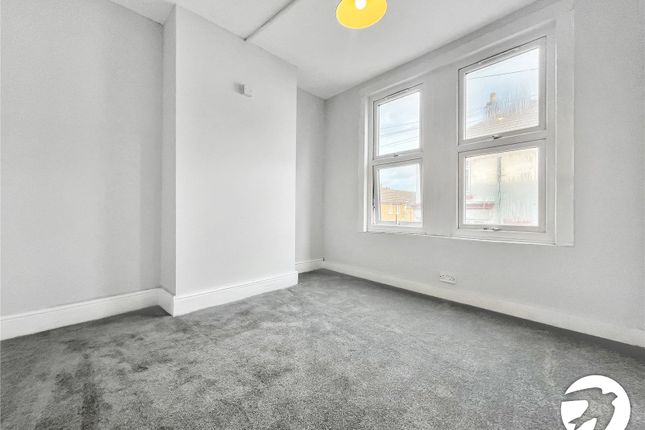 8, Hilda Road, Kent photo 5