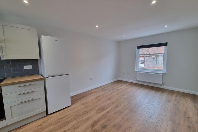 Thumbnail Flat to rent in West St Helen Street, Abingdon