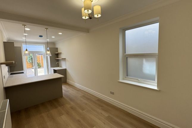 73, Monmouth Road, Portsmouth photo 3