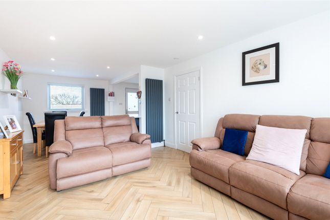 6, Dreelside, Fife photo 3