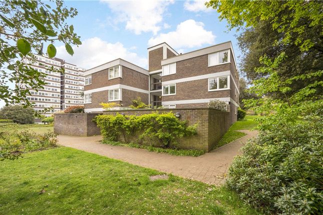 Marlborough House, Wimbledon photo 4