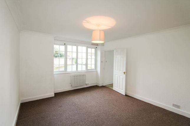 Thumbnail Flat to rent in Talland Road, St. Ives