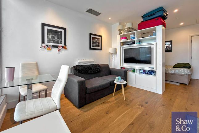Flat 43, Trinity Square 23-59, Staines Road, Hounslow photo 4