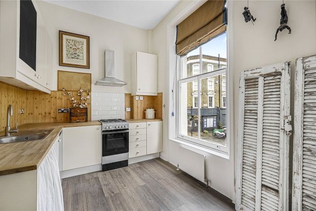 Flat A, 22, All Saints Road, London photo 4