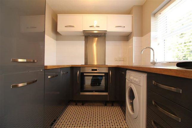 4, Prestwick Court, Muirfield Close, Reading photo 3