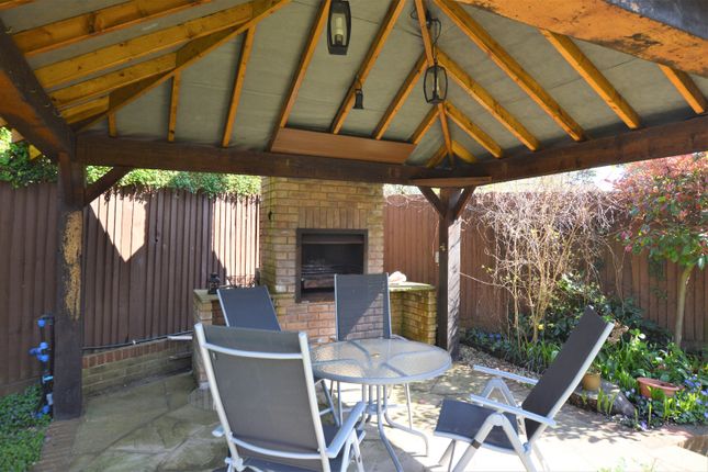 Bungalow to rent in The Topiary, Ashtead