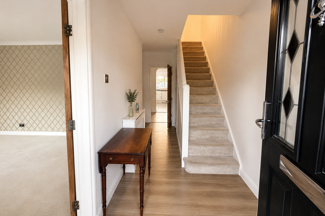 9, Rutson Road, Byfleet, WEST BYFLEET photo 2