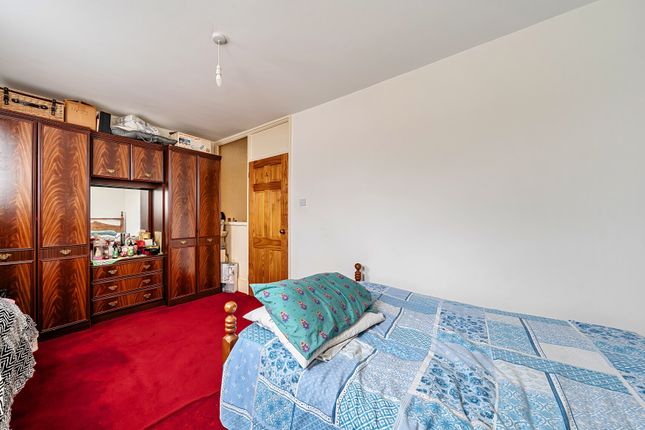 Flat 4, Bookham Court,, Phipps Bridge Road, Mitcham photo 4