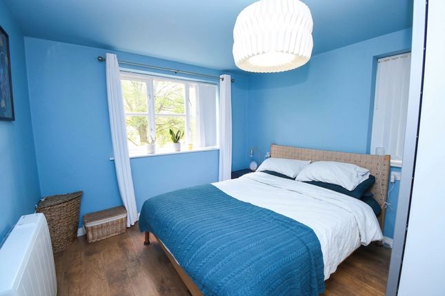 17 Princeton Close, Salford photo 4