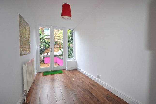 21, Dutton Street, Greenwich photo 5