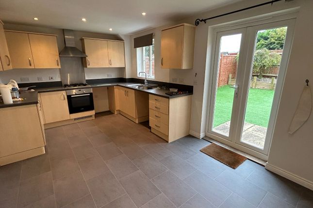 End terrace house for sale in Pippin Close, Ash, Canterbury