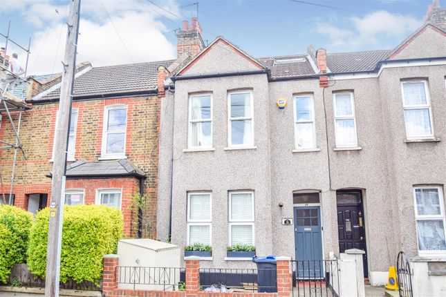 Flat to rent in Fortescue Road, Colliers Wood, London