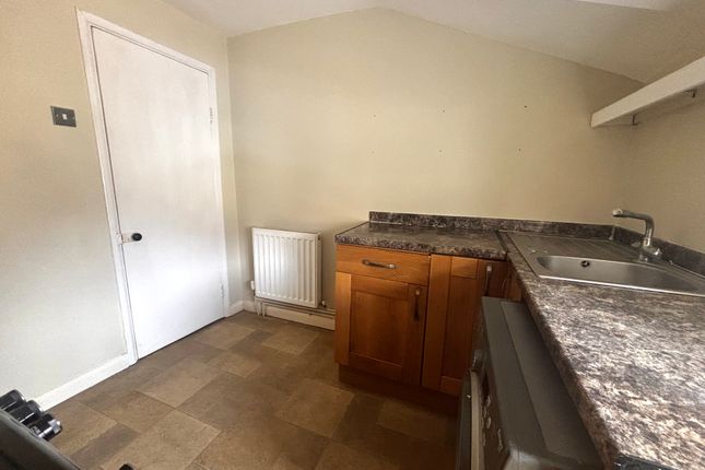 64a, St. Nicholas Street, THETFORD photo 3