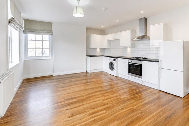 Flat 1, 4, Market Hill, Southam photo 2