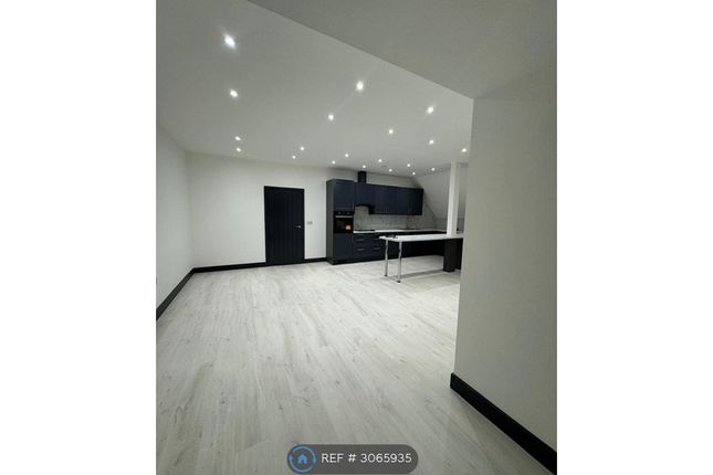 Flat, Cliff Gardens, Scunthorpe photo 4