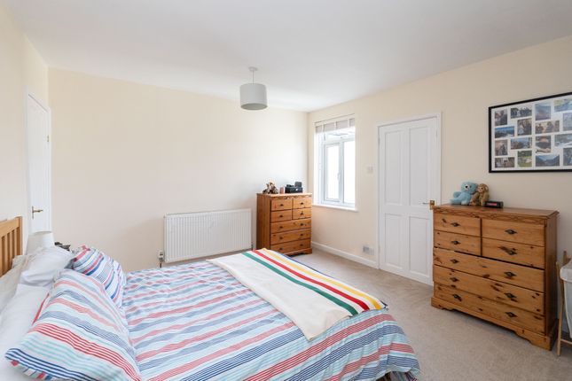 Lyndhurst, Norfolk Road, Dorking photo 5