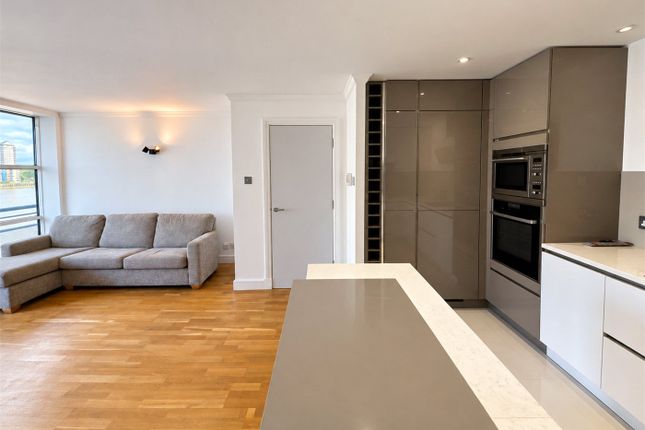 Apartment 29, Somerville Point, 305, Rotherhithe Street, London photo 2