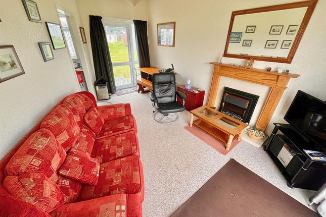 101 Winterton Valley Estate, Edward Road, Great Yarmouth photo 2