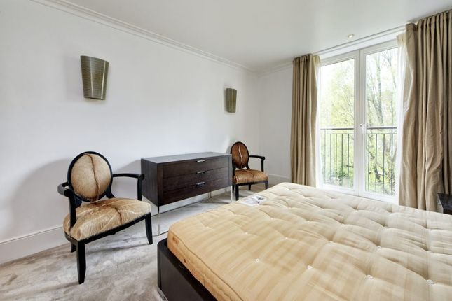 Flat to rent in Blore House, Kings Chelsea, Coleridge Gardens, London
