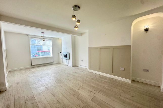 16 South Terrace, Merthyr Tydfil photo 3