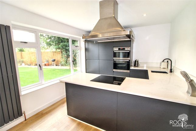 37, Donnington Square, Newbury photo 4