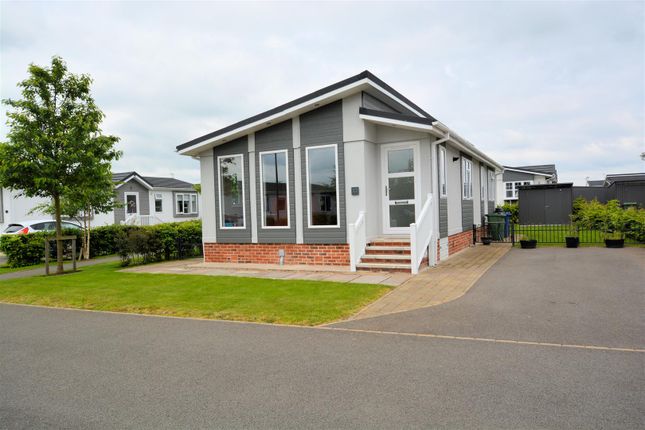Thumbnail Mobile/park home for sale in Henwood Drive, Gateforth Park, Selby