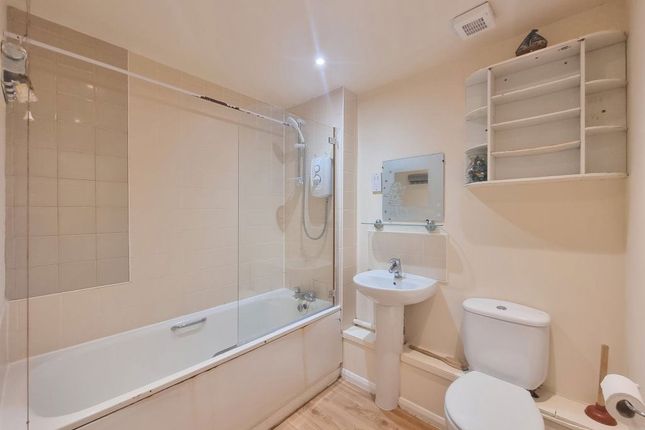 Apartment 3, Fleetwood Court, Leicester photo 3