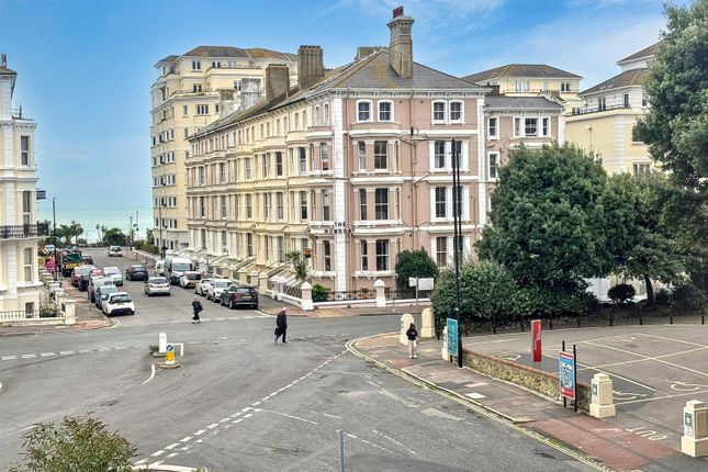 11, West House, Chiswick Place, Eastbourne photo 3