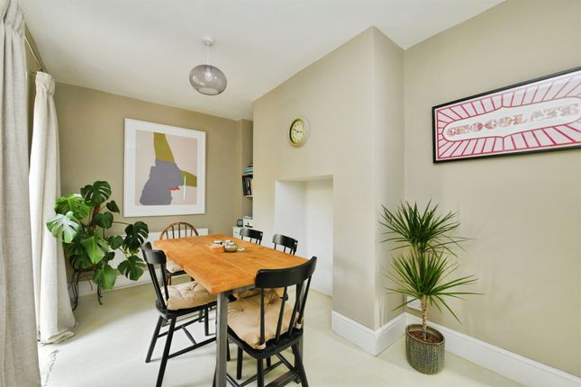 4, The Crescent, SALTASH photo 4