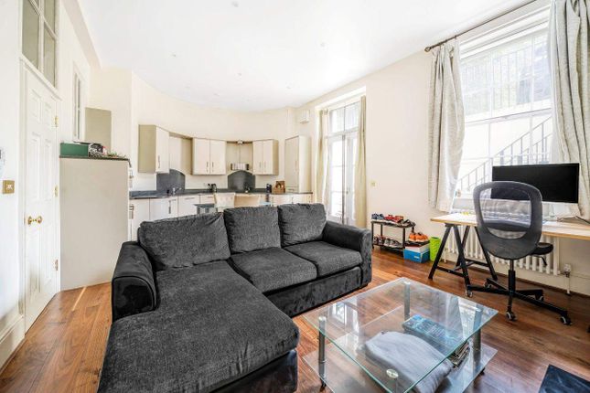 Thumbnail Flat for sale in City Road, London