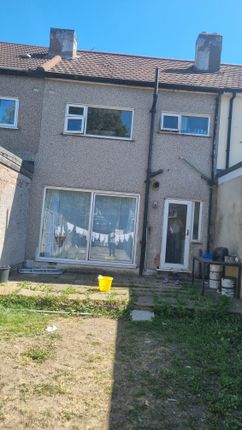29, Tenterden Road, Dagenham photo 4
