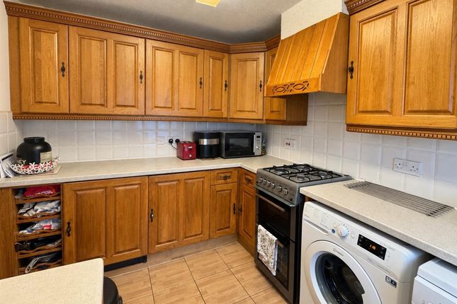 3, Ruscombe Avenue, Feltham photo 5