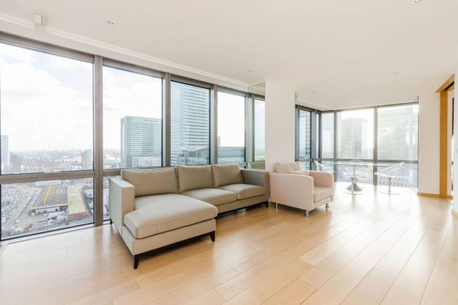 Flat for sale in West India Quay, Canary Wharf, London