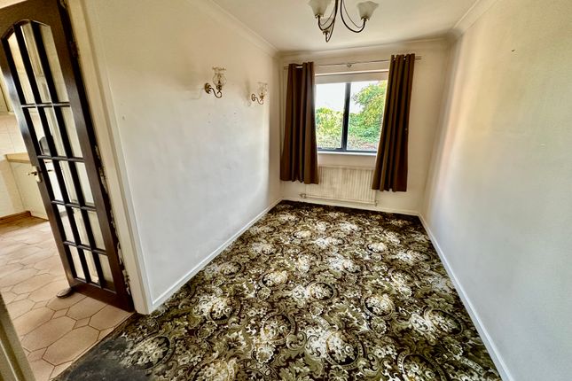 34, Redhall Close, Doncaster photo 4