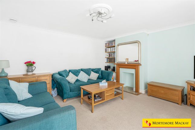 24, Roundhill Drive, Enfield photo 3