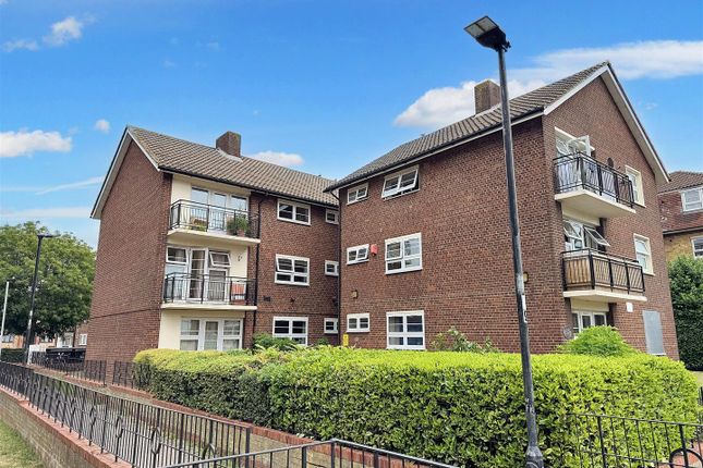 Studio flat on 95, Memorial Avenue, West Ham, £170,000