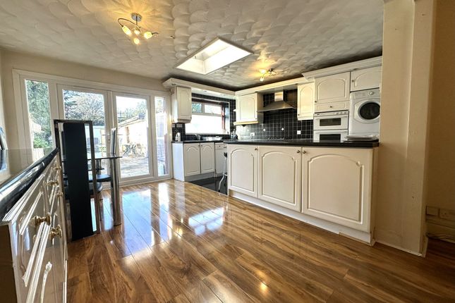 96 Worton Way, Isleworth photo 2
